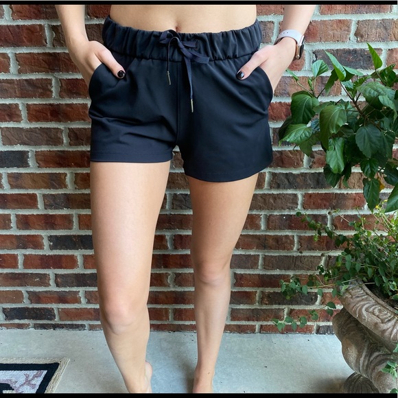 lululemon athletica Pants - Lululemon On The Fly Shorts 2.5”